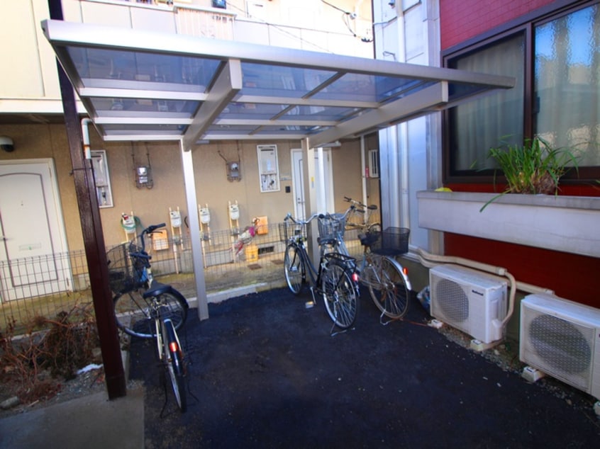 駐輪場 石井ハイツ