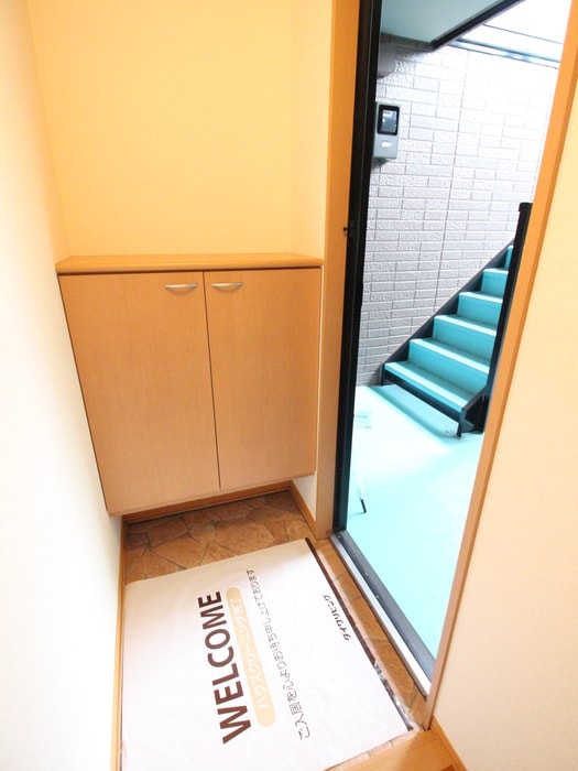 玄関 フロ－ラＭⅠ