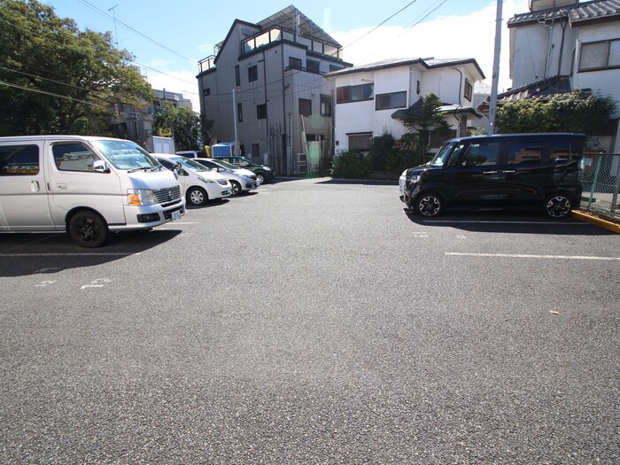 駐車場 オスカービレッジ善行