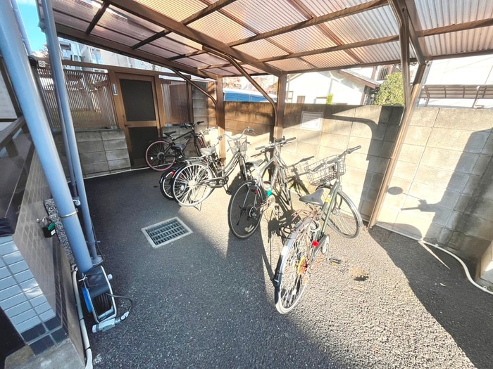 駐輪場 ジョイライフ桜上水