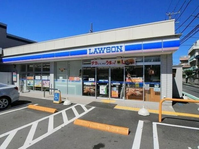 ローソン 横浜東久保町店(コンビニ)まで201m ブリランテ西横浜