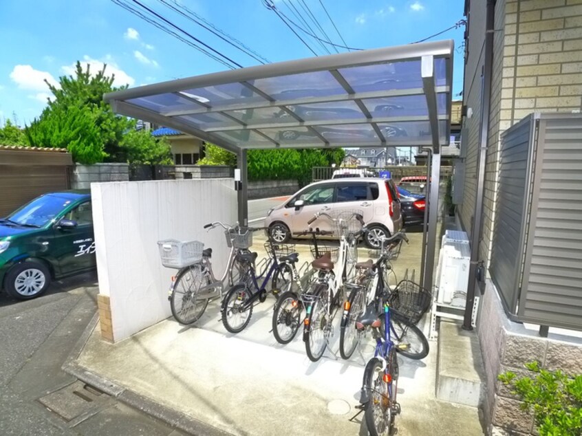 駐輪場 ウィスタリア7
