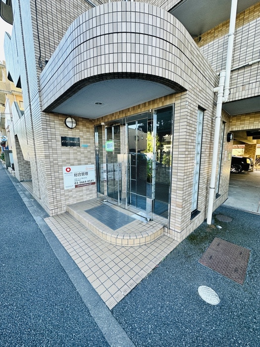 エントランス部分 メゾンリヴィエ－ル