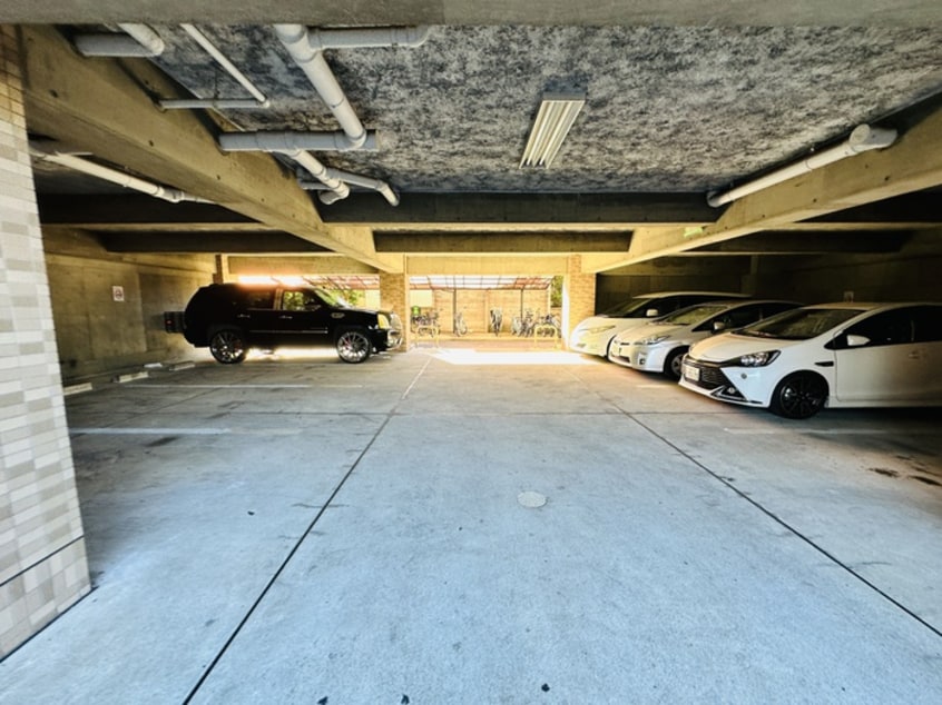 駐車場 メゾンリヴィエ－ル