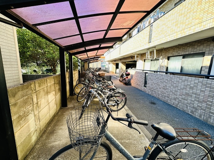 駐輪場 メゾンリヴィエ－ル
