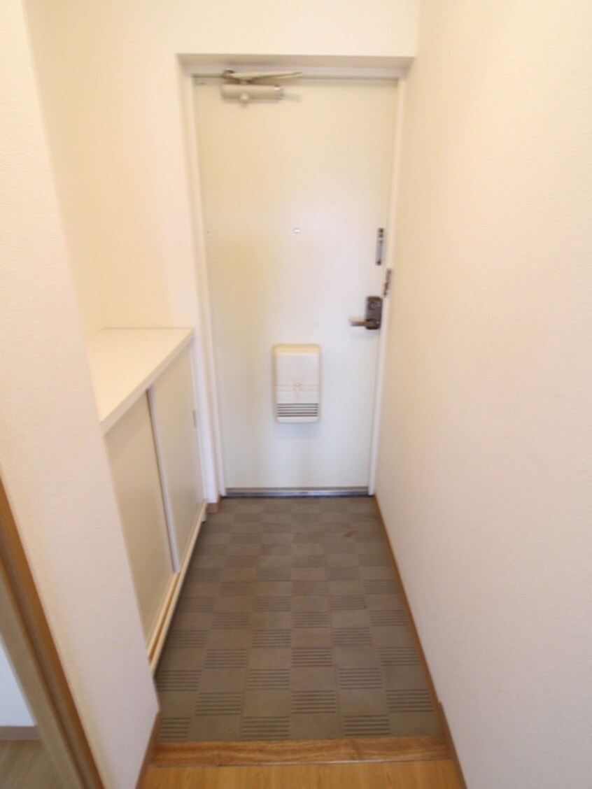 玄関 ひかりﾊｲﾂ