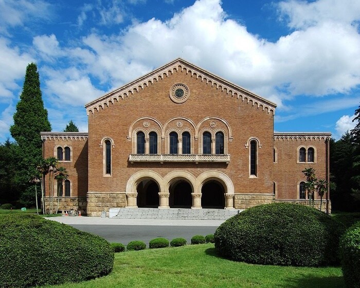 一橋大学(大学/短大/専門学校)まで947m コンフィデンス高垣