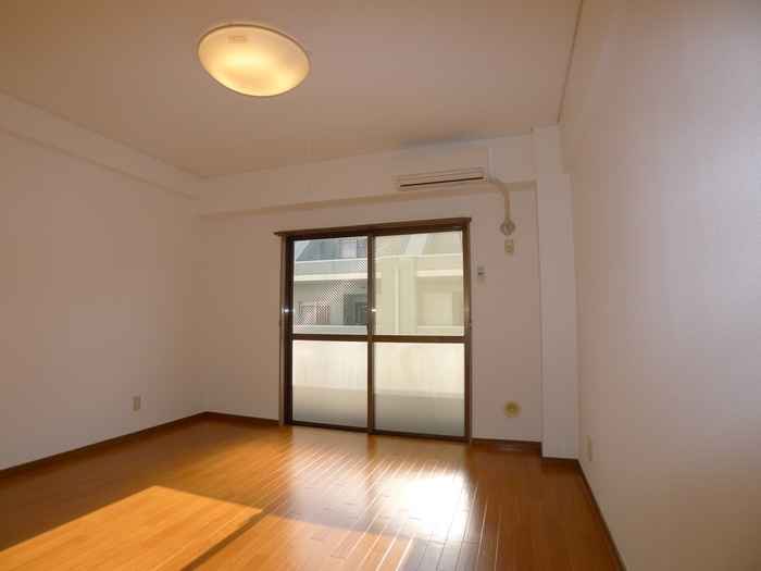 居室 プラーティット本中山