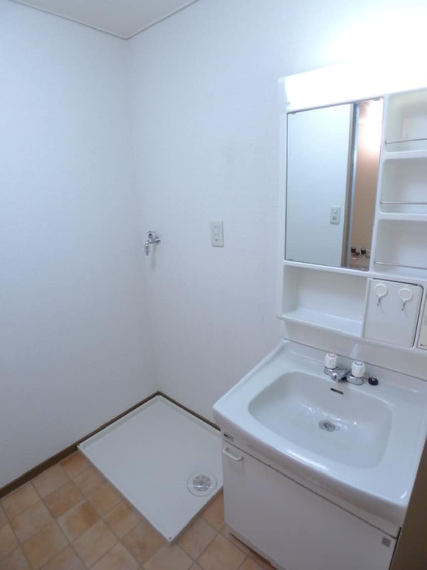 洗濯機置場 プラーティット本中山