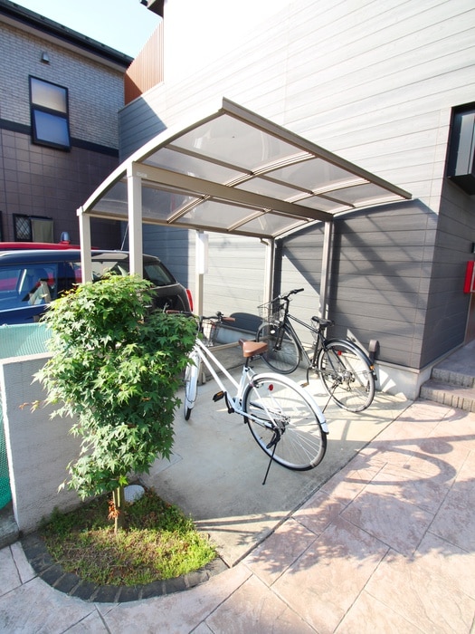 駐輪場 銀生五番館