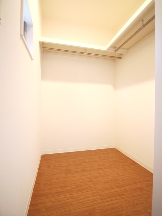 収納 銀生五番館