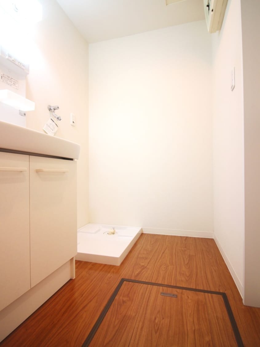 洗濯機置場 銀生五番館