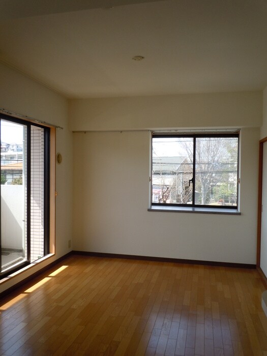 室内からの展望 ブル－リ－フヒルズ