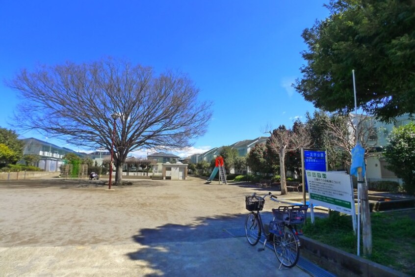 一文字公園(公園)まで520m 松戸市五香南1丁目戸建