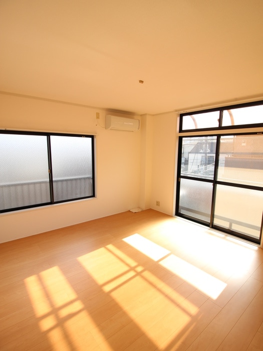 居室 ツインコ－ト峰