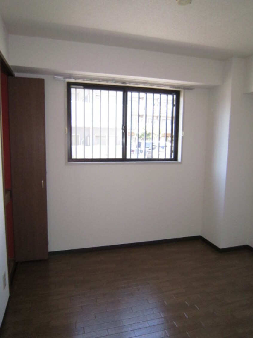 居室 メルベ－ユ・アズ－ル