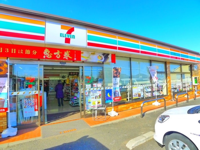 セブンイレブン(コンビニ)まで160m グランド・カオルⅡ