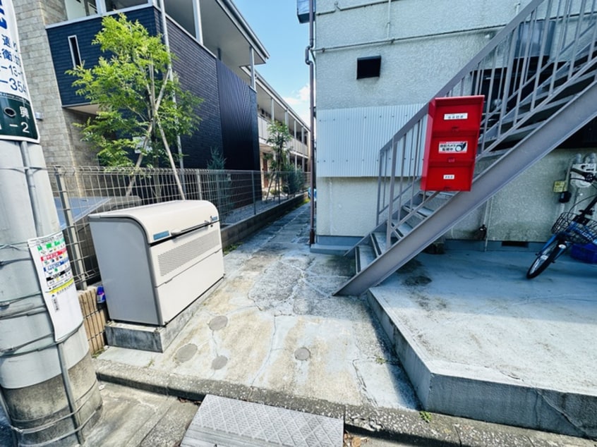 エントランス部分 日の出ハイツ