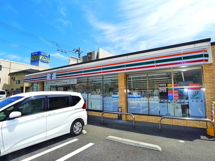 セブンイレブン足立西新井5丁目店(コンビニ)まで502m フラワーフォンテーヌ
