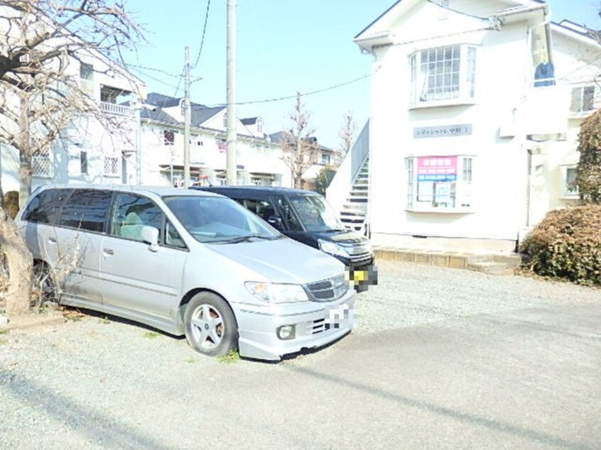 駐車場 シティシャトレ中野 1