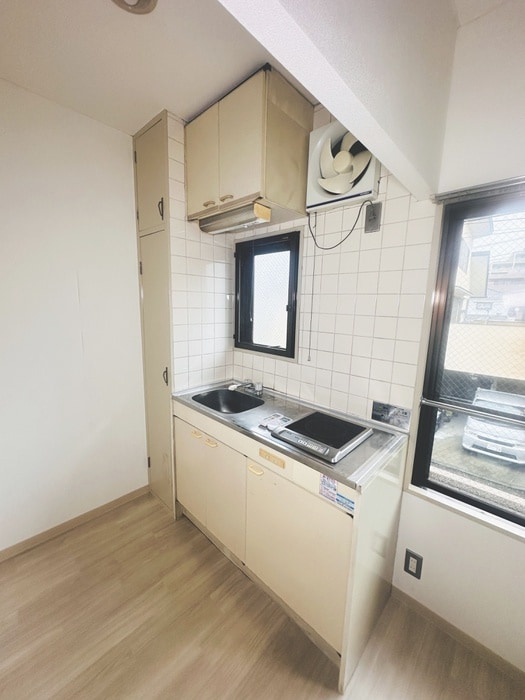 キッチン ＳＴビル