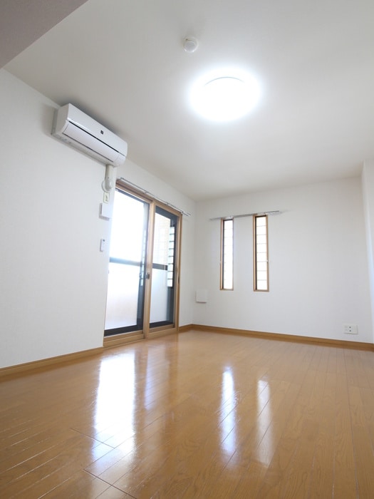 居室 クォ－レ旗の台