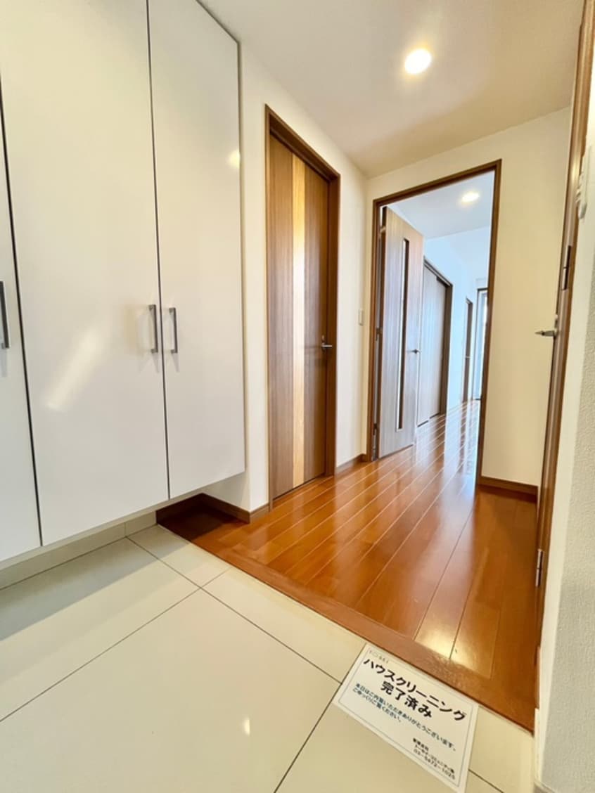 玄関 フィ－ルド川和