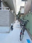 駐輪場 Ekinia