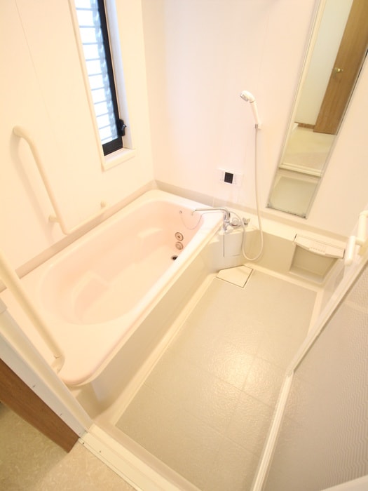 バス／シャワールーム等 青山天口貸家