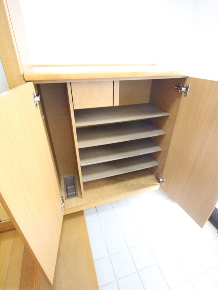 靴箱 青山天口貸家