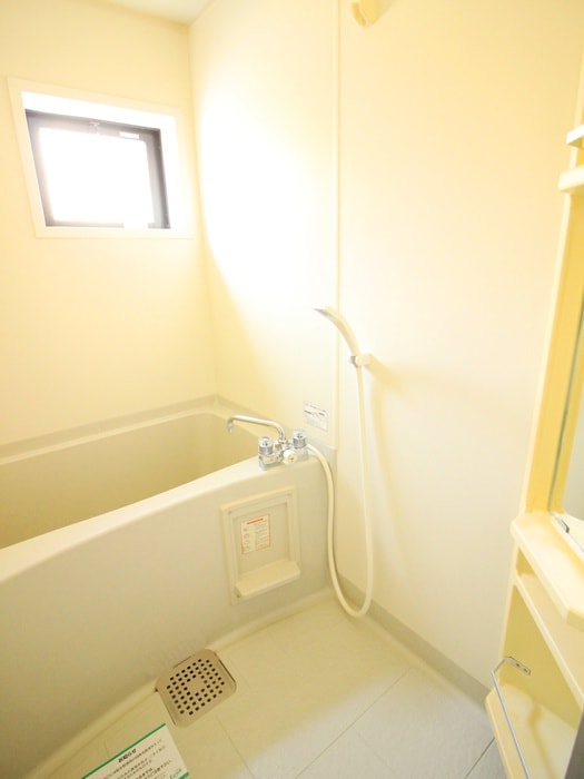 バス／シャワールーム等 アベニ－ルⅢ