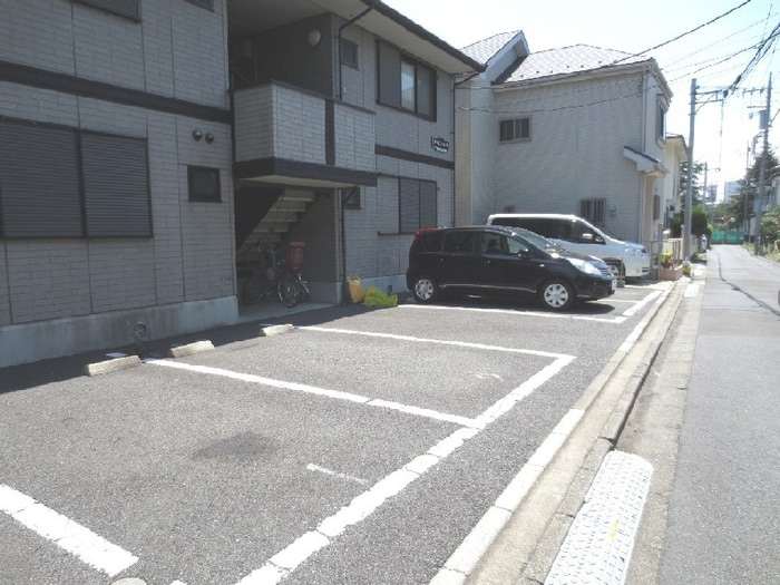 駐車場 アベニ－ルⅢ