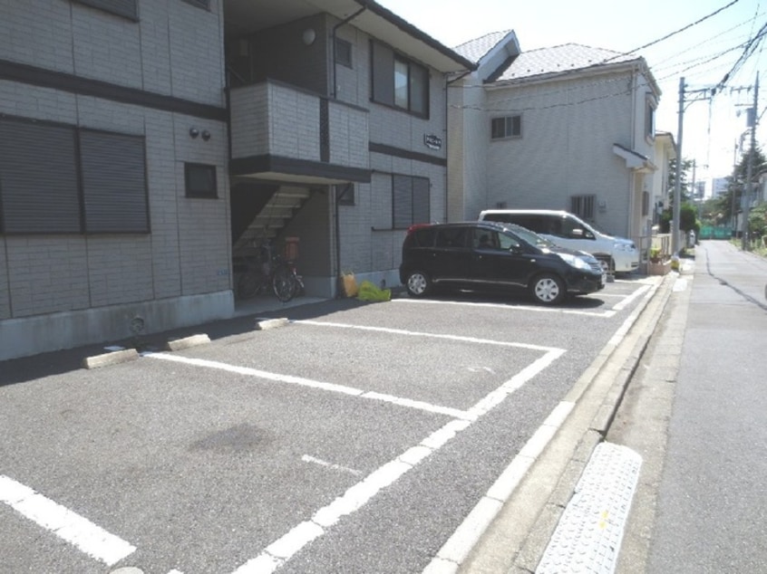 駐車場 アベニ－ルⅢ