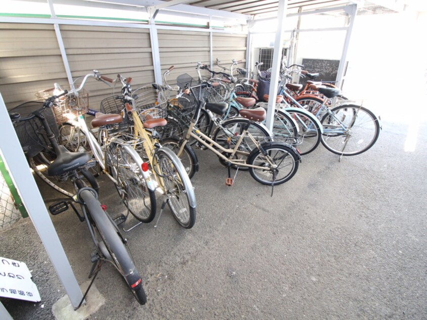 駐輪場 ヴィラ祖師谷