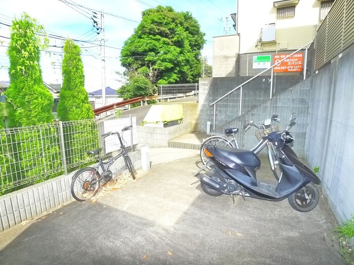 駐輪場 アベルト