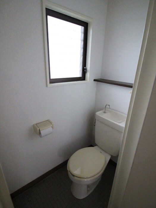 トイレ コスモプラザ