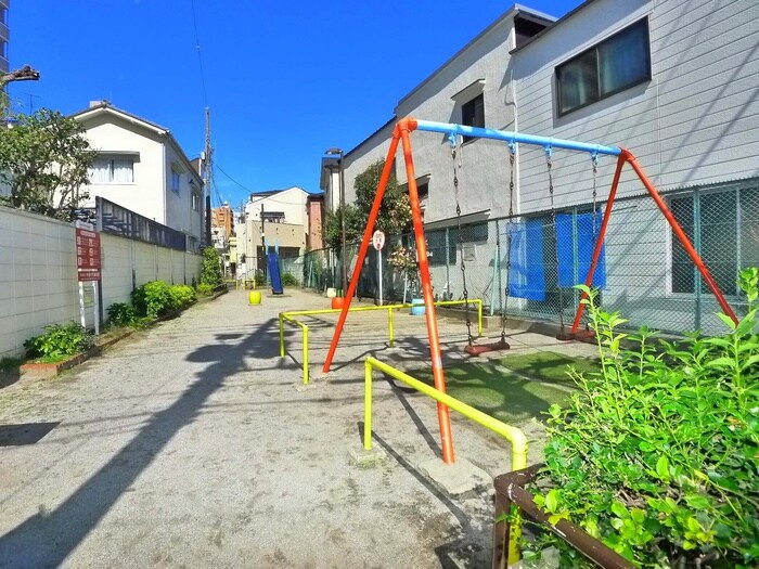 仲通り児童遊園(公園)まで371m 稲屋ハイム