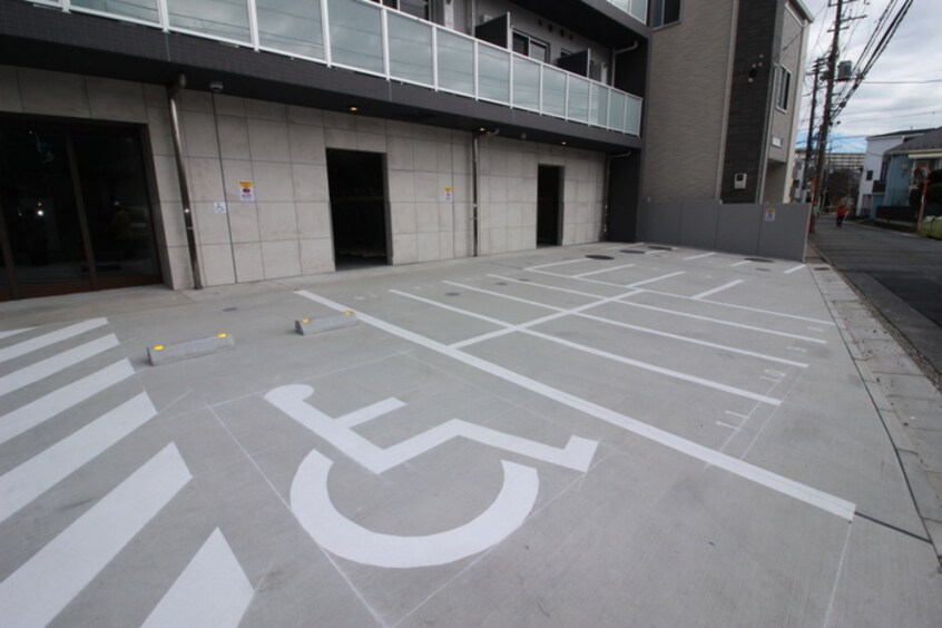 駐車場 ＧＥＮＯＶＩＡ中野島