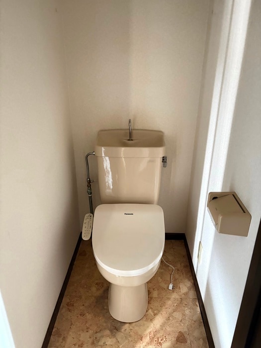 トイレ ロ－タス２