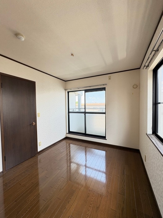 居室 ロ－タス２