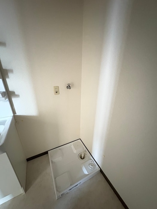 洗濯機置場 ロ－タス２