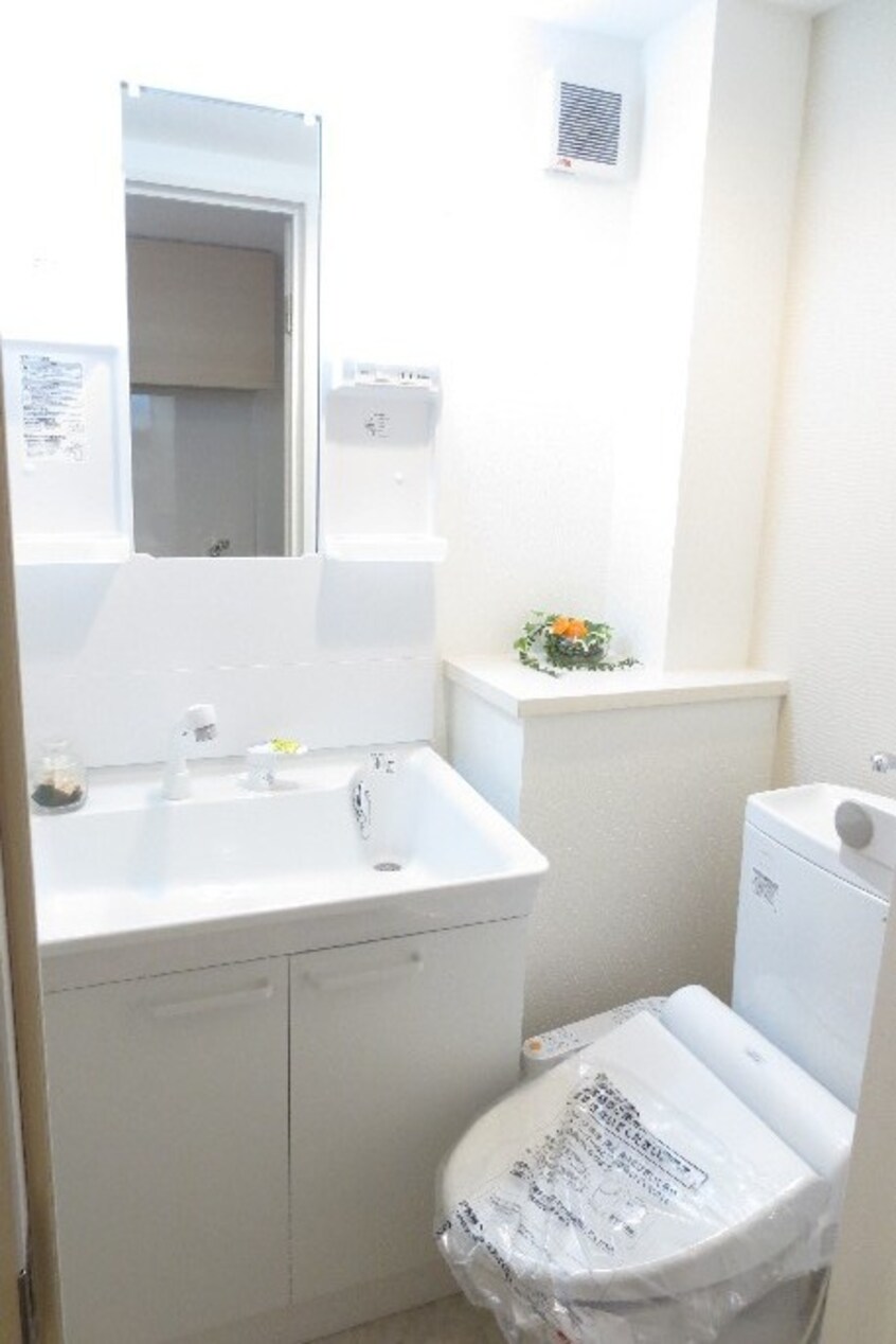 トイレ アザ－レ多摩美