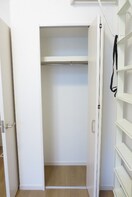 収納 アザ－レ多摩美