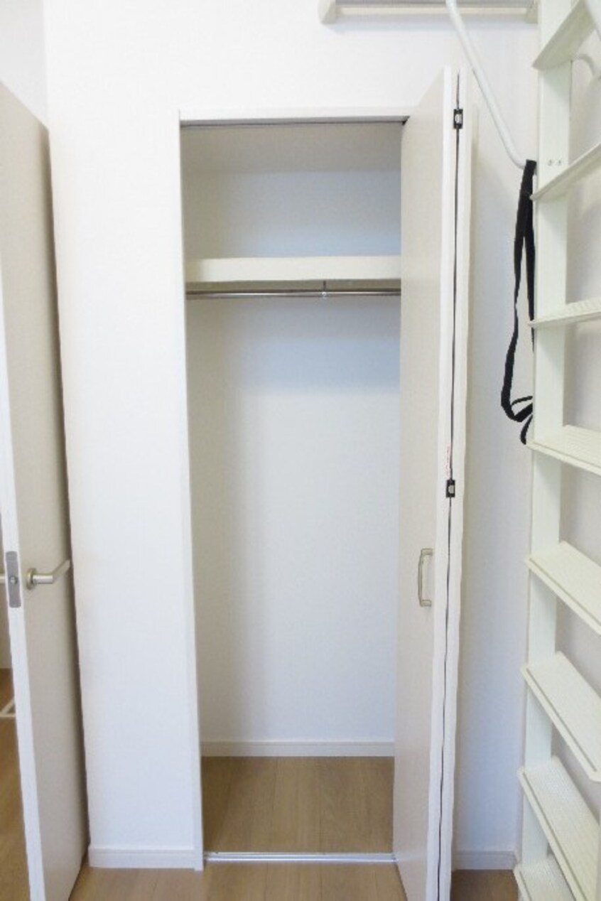 収納 アザ－レ多摩美