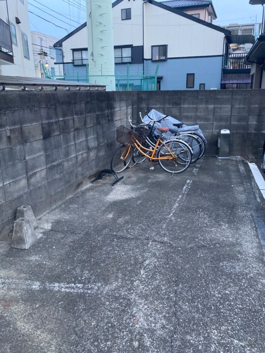 駐輪場 押田ビル