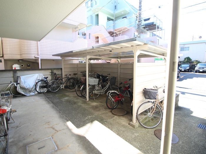 駐輪場 桜パレス