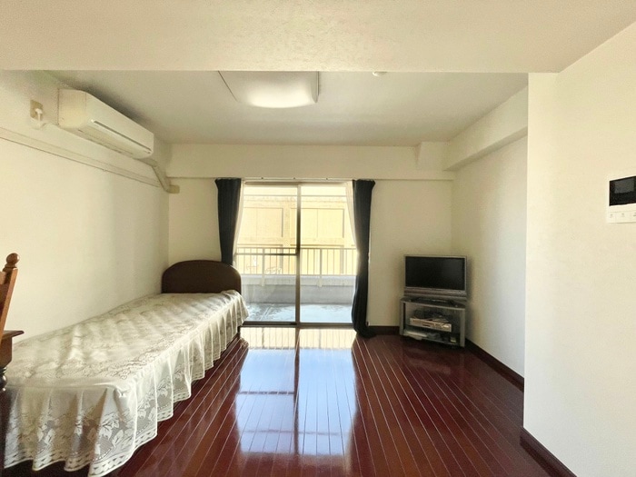 居室 レイロ－ズビル