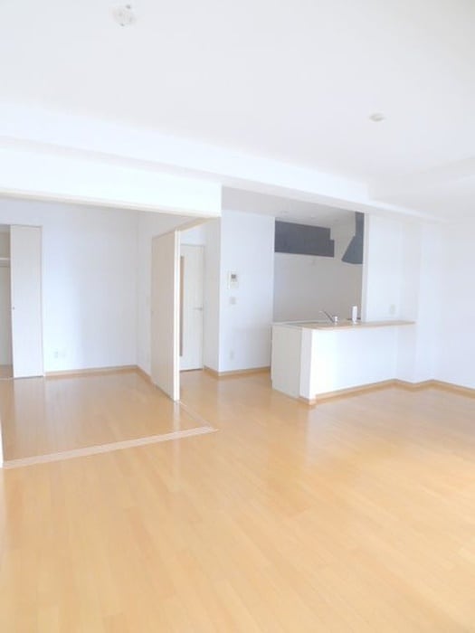 居室 ｽﾀｰﾌｨｰﾙﾄﾞ浦和常盤