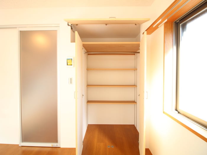 収納 FIRST　FLATS