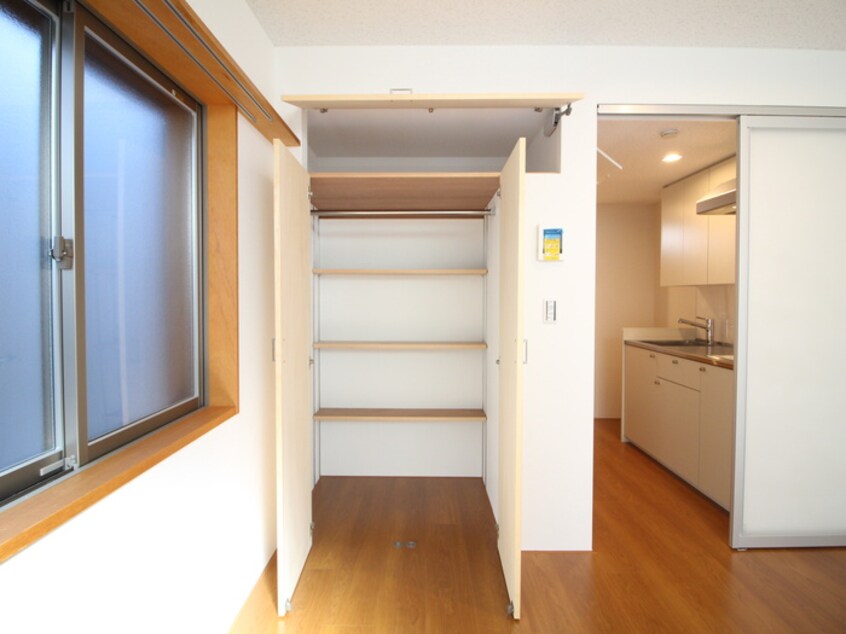 収納 FIRST　FLATS